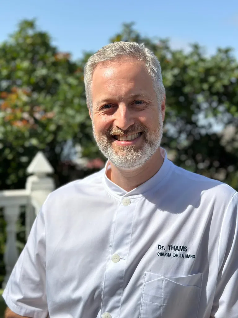 Dr. Carlos Thams, cirujano de mano, muñeca y codo en Las Palmas de Gran Canaria